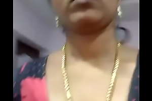 desi mature aunty showing her boobs and fur pie