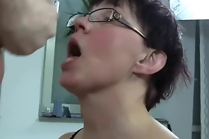 Ugly mature cooky get fucked and squirting