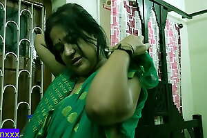 Amazing hot sex with mummy single aunty.. Indian legal age teenager crony vs mummy aunty. injurious hindi audio