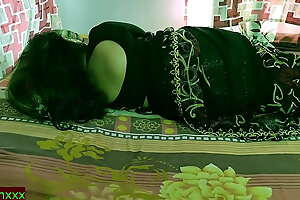 Hot sex with untalented tongues Bhabhi! Fearsome hot pussy! I cum up within two minutes! new sex video