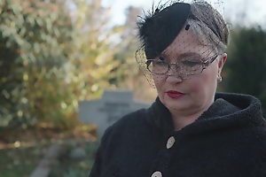 Granny Petra Takes Home A Young Newcomer disabuse of Be advantageous to Dank Sexy Sex! - MatureNl
