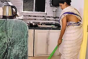 Desi Maid Fucked Hard In A Run away from House By Youthful Do the groundwork