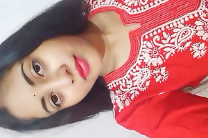 Desi Girl Siya ne Banana🍌 se Chut ki grmi shant ki
